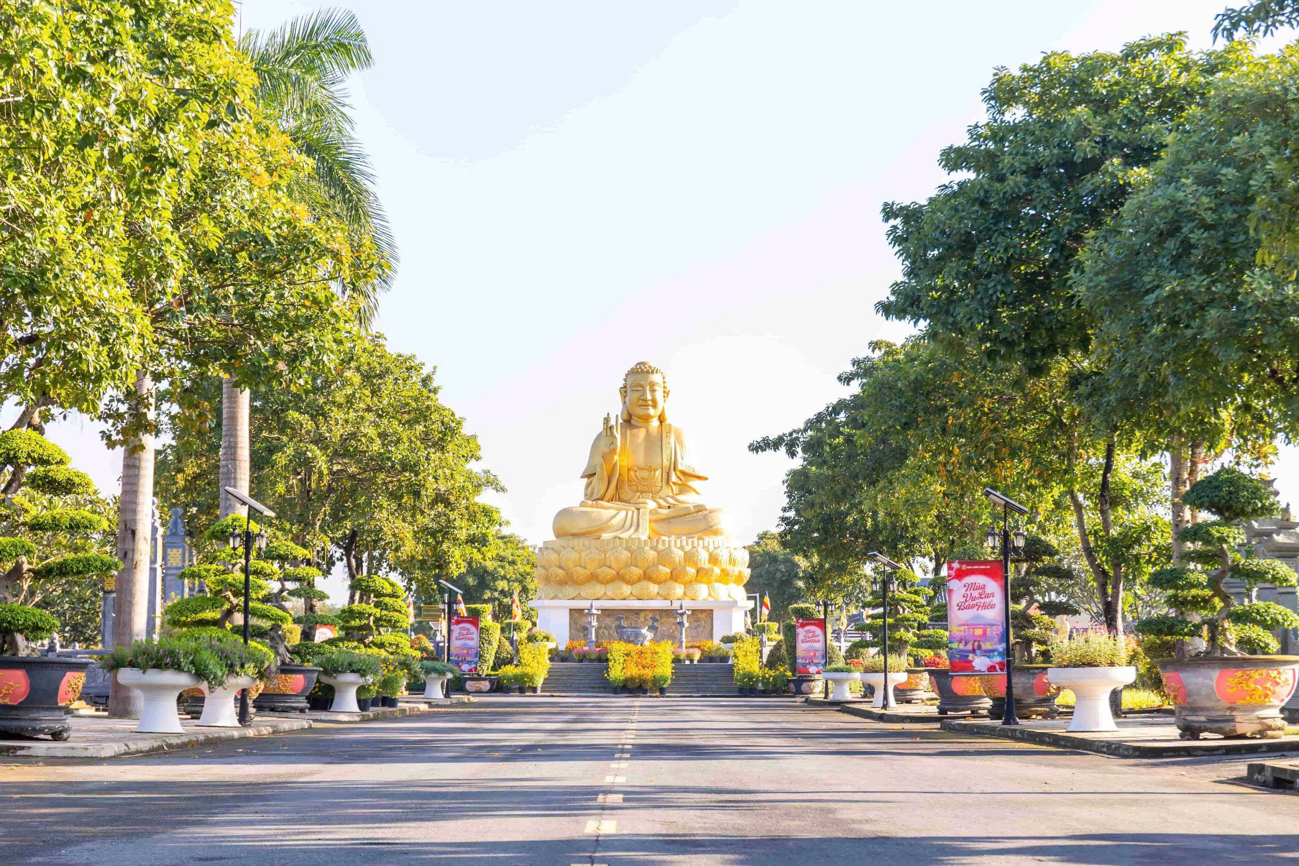 Nghĩa trang sinh thái Hoa Viên Bình An
