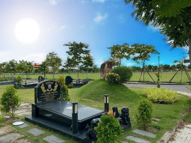 Đặt mộ Hoa Viên Bình An mùa Vu Lan
