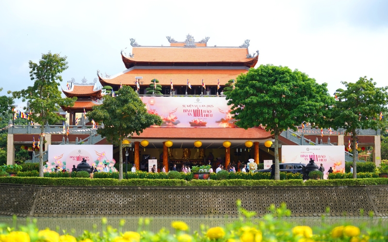 Hoa Viên Bình An năng lượng mặt trời