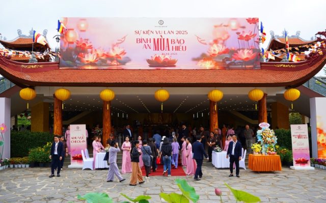 Lễ cầu siêu Vu Lan tại Hoa Viên Bình An