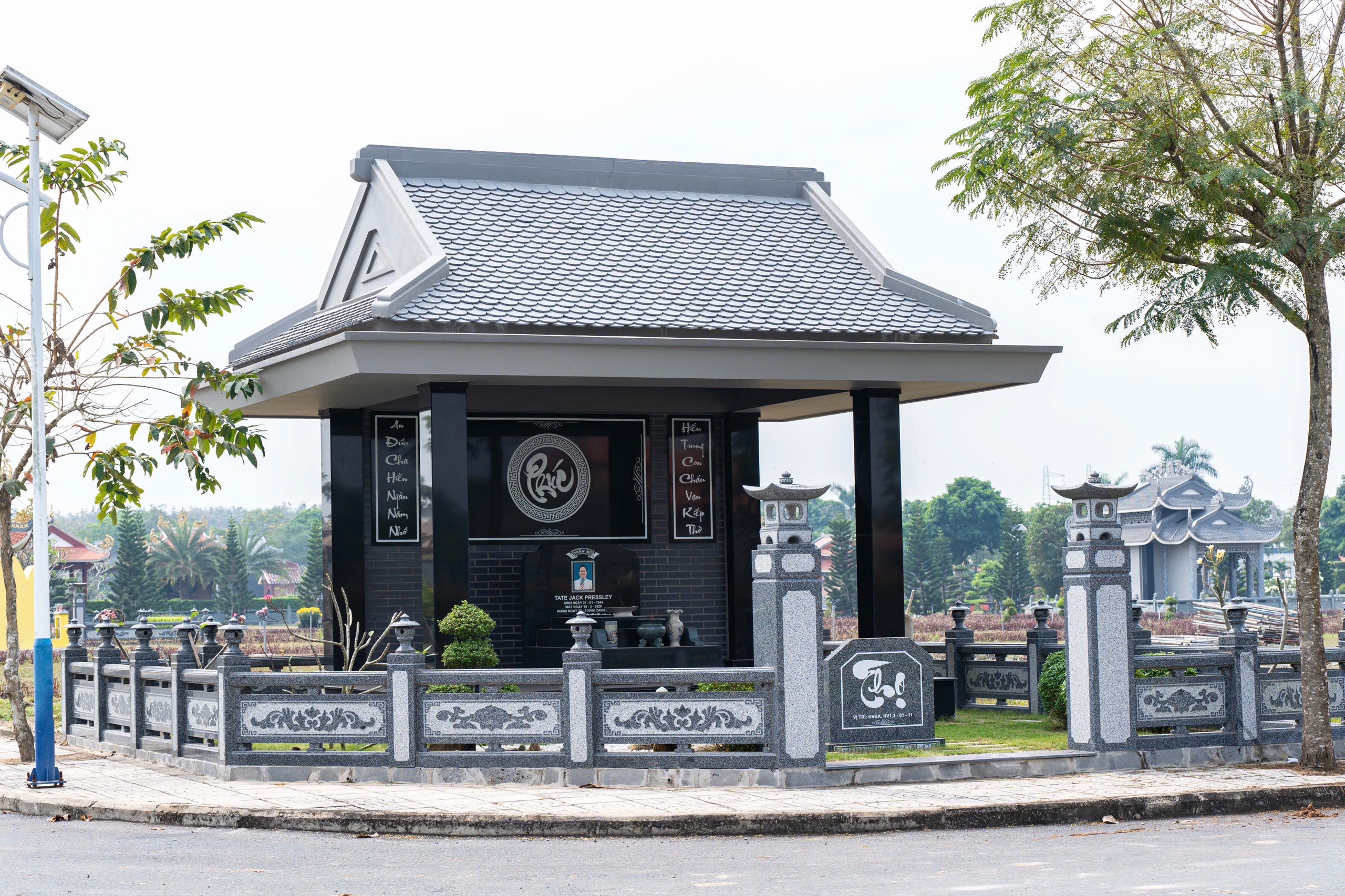 Phong thủy mộ trong năm
