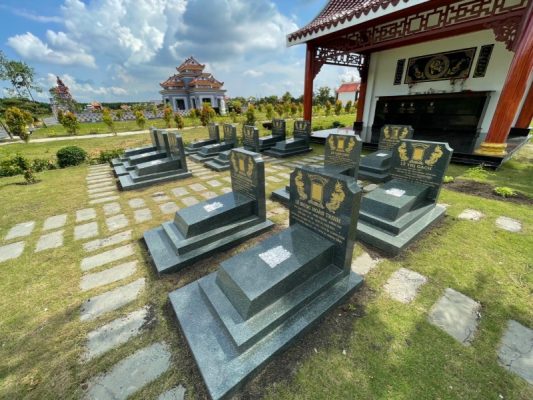 Mua đất mộ phần trước